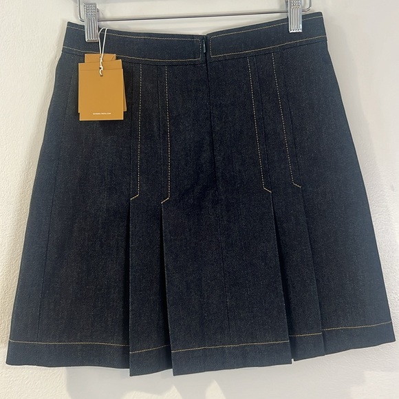 Officer Skirt - Picture 4 of 5